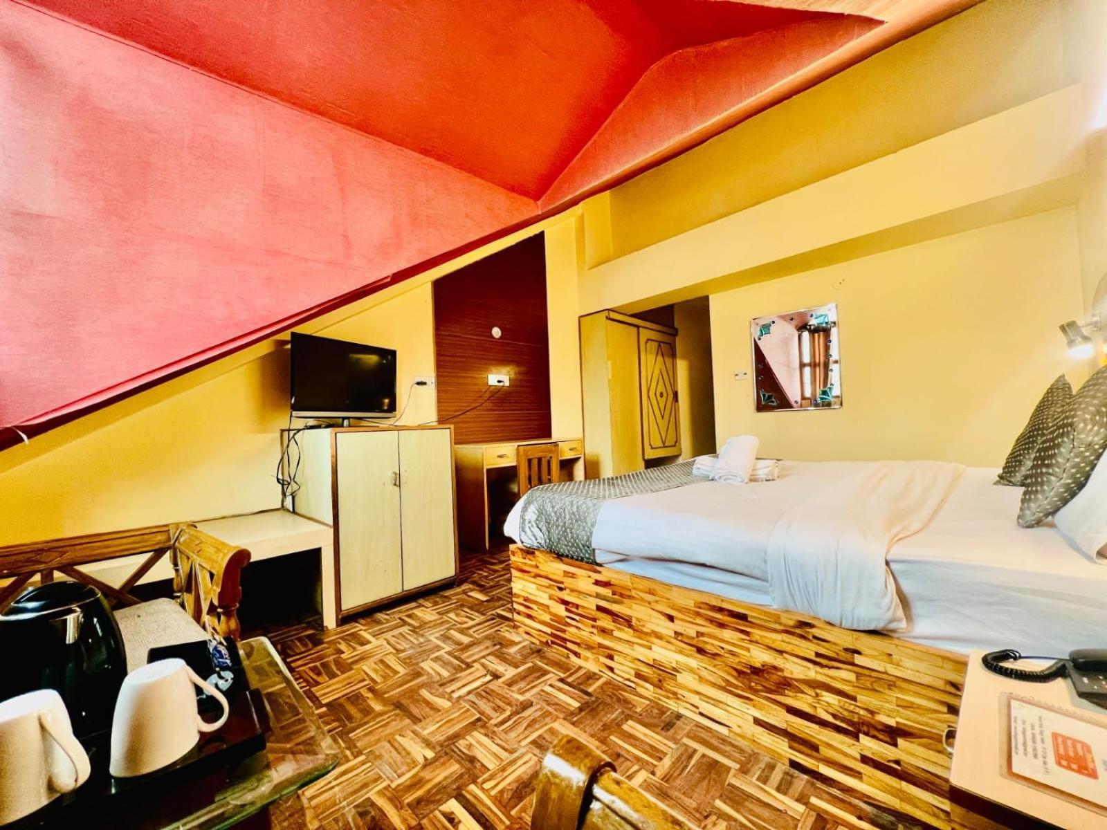 מנאלי Hotel Kalinga Grand - Luxury Comfort !! Travellers Delight !! Budget Friendly !! Prime Location !! Guest Favourite מראה חיצוני תמונה